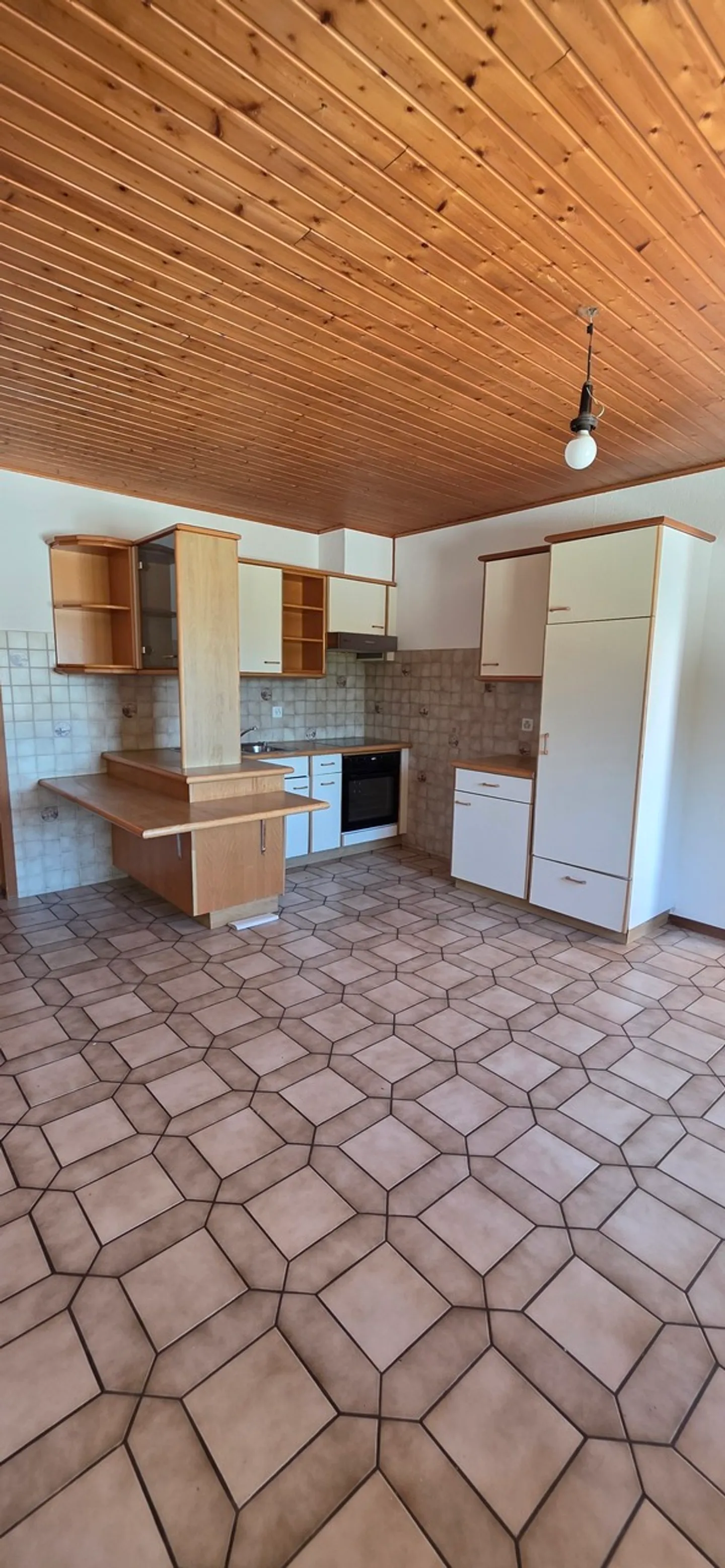 Cozy and Affordable 2-Room Apartment! - Photo 6 of 7