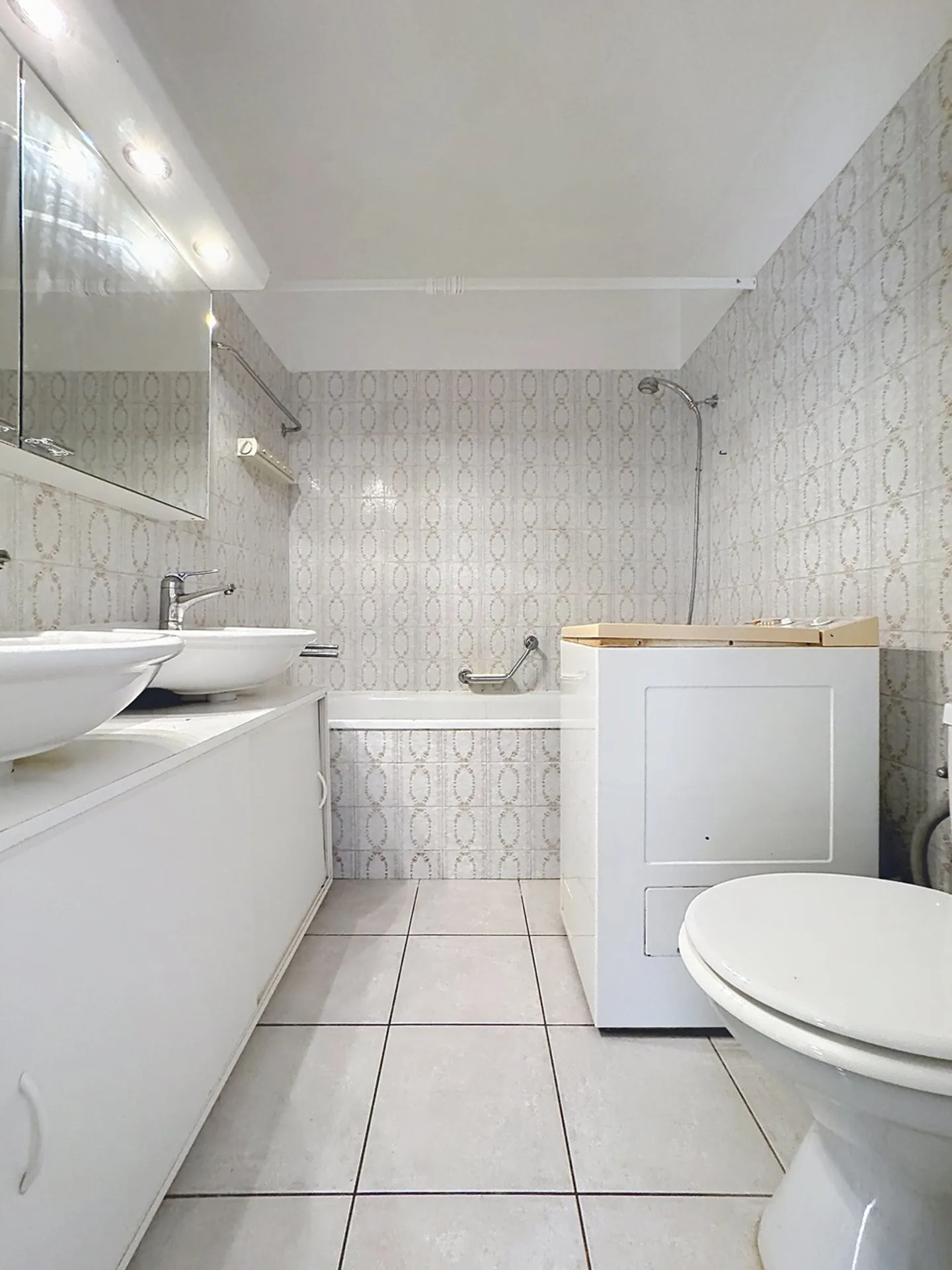 Bel Appartement avec Vue Magnifique - Photo 10 sur 15