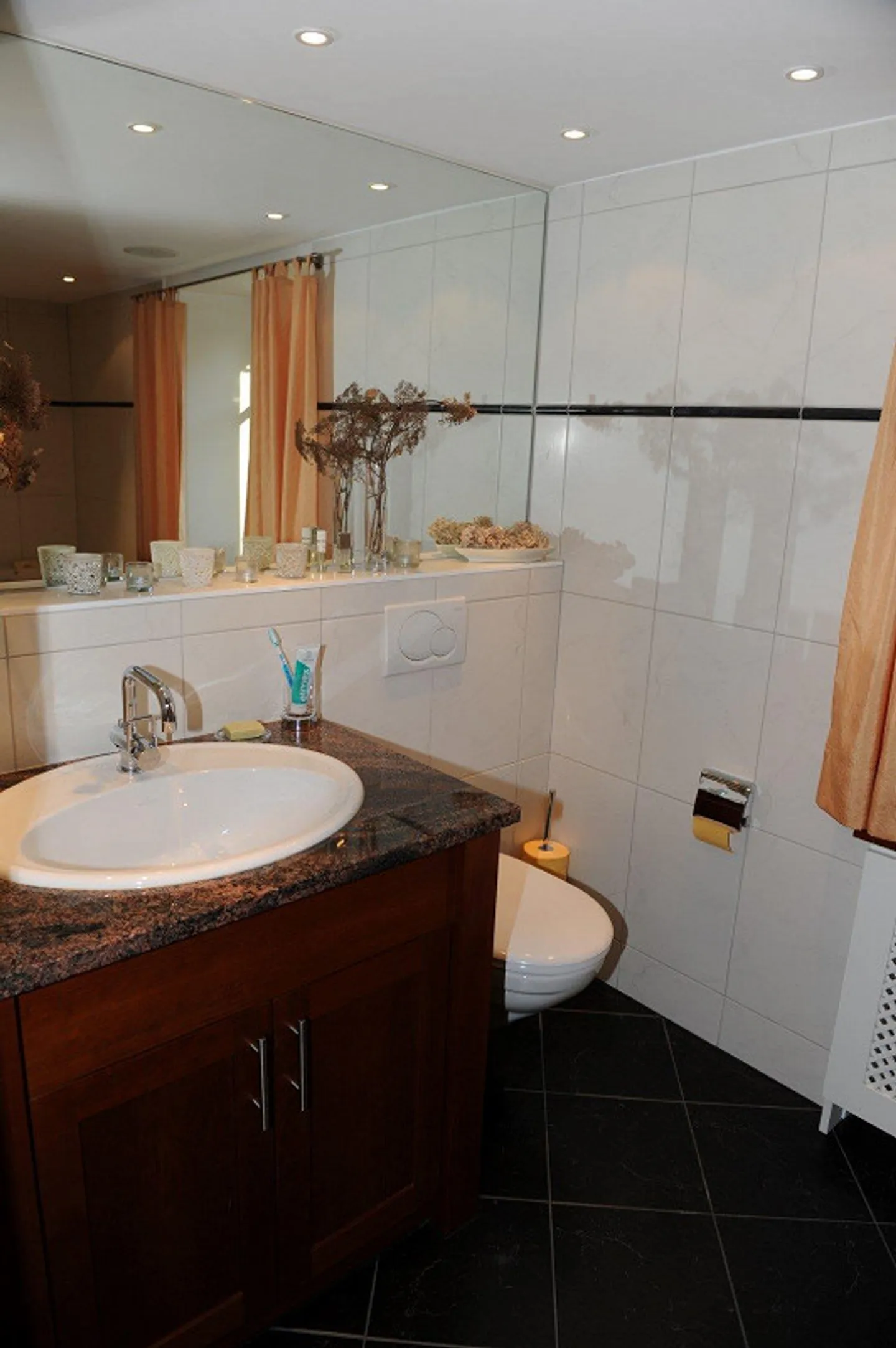 Exclusive 4.5-room apartment on the raised ground floor - Photo 11 of 13