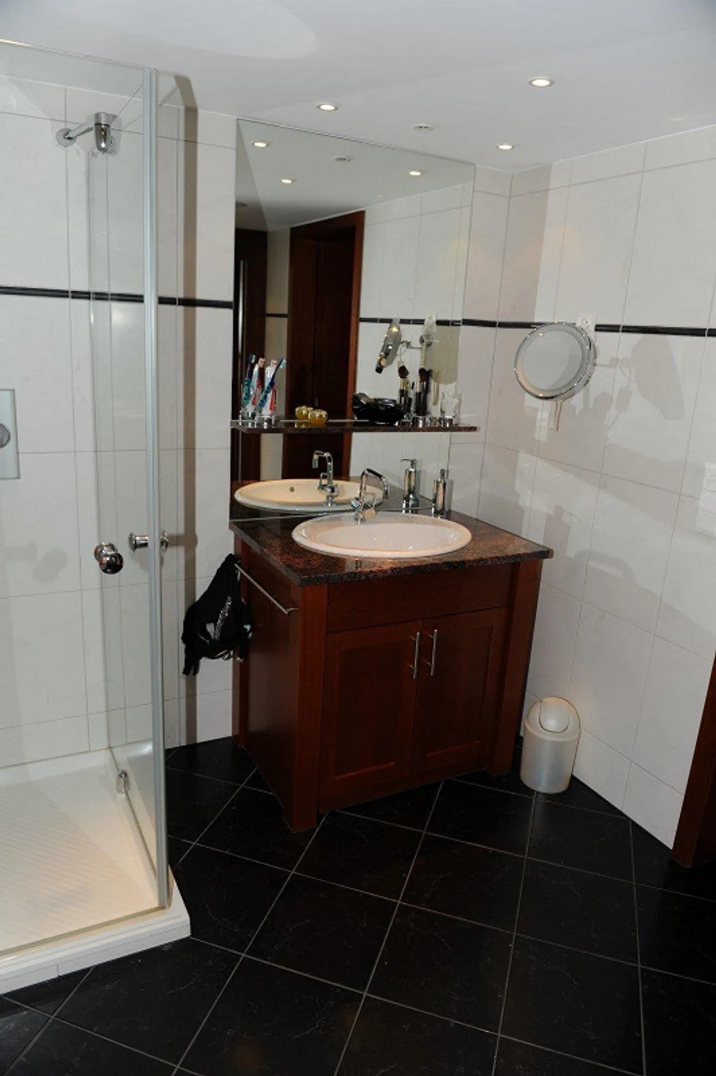 Exclusive 4.5-room apartment on the raised ground floor - Photo 12 of 13