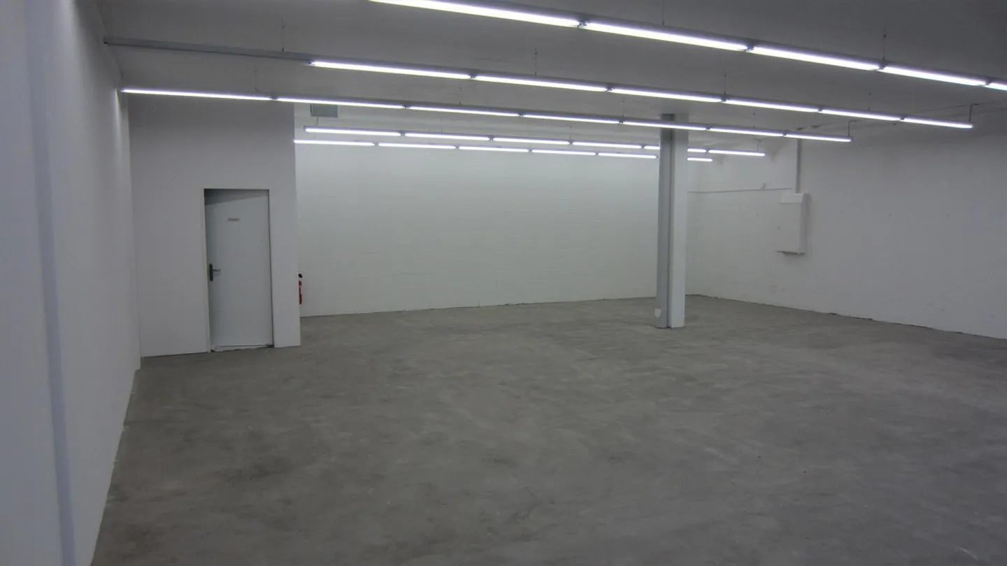Center "Gugger" Fislisbach - Retail space in the center for rent - Photo 4 of 6