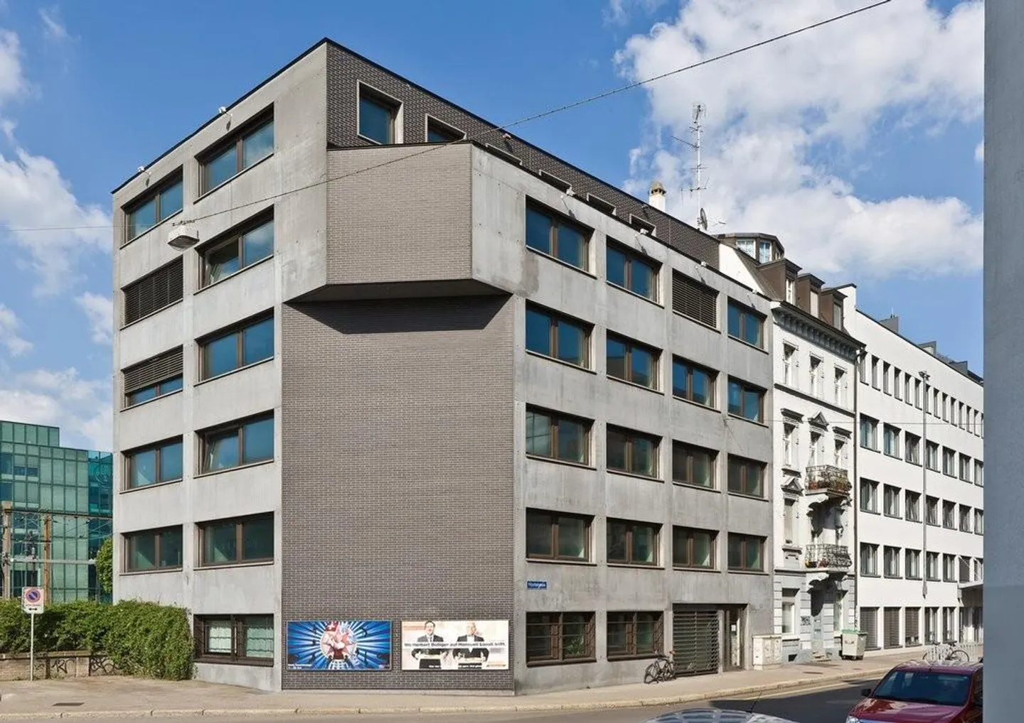 Modern office space near SBB train station with attractive outdoor area - Photo 1 of 10