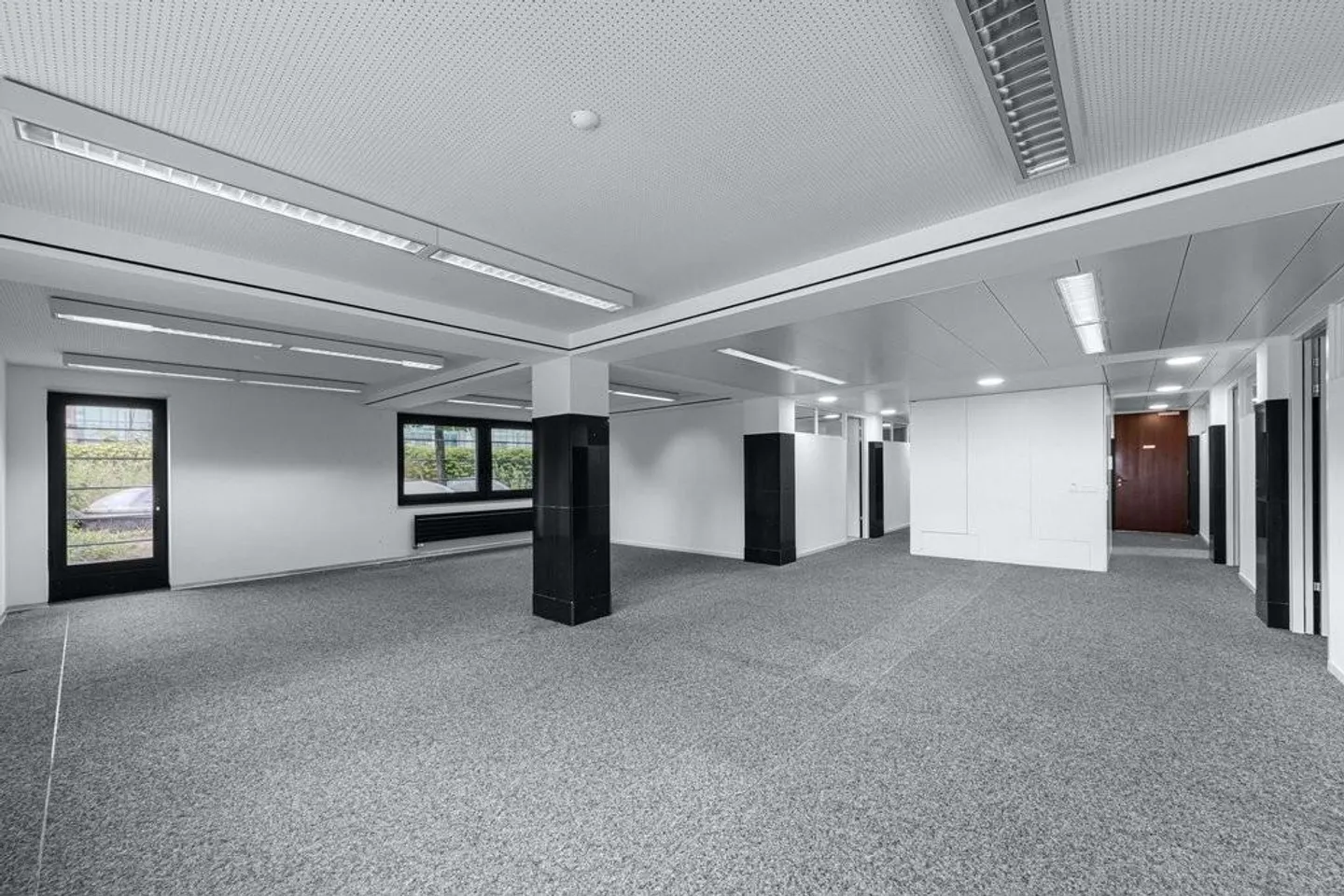 Modern office space near SBB train station with attractive outdoor area - Photo 5 of 10