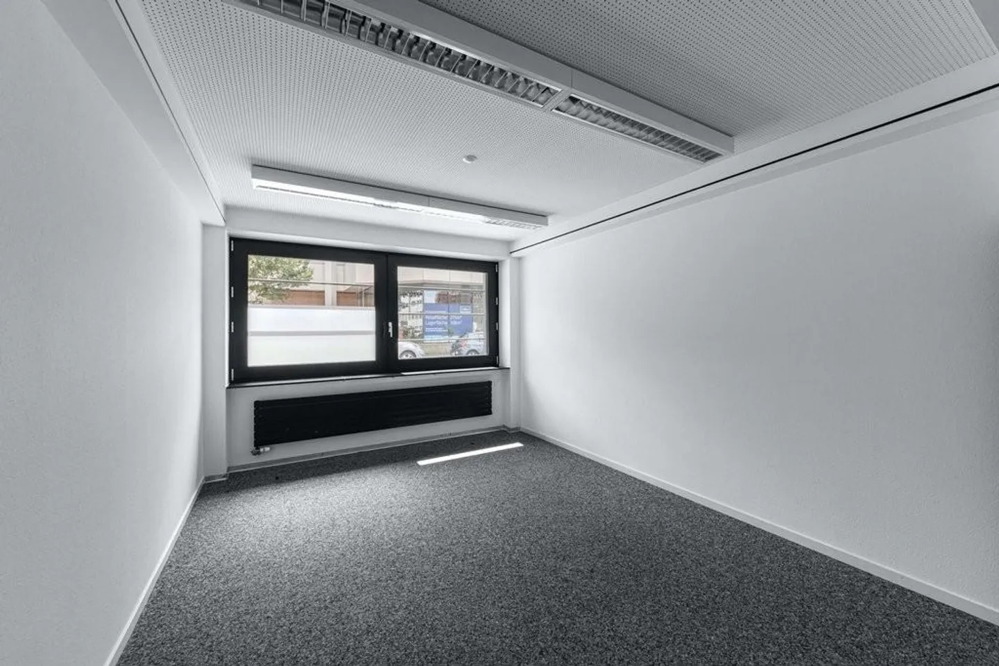 Modern office space near SBB train station with attractive outdoor area - Photo 8 of 10