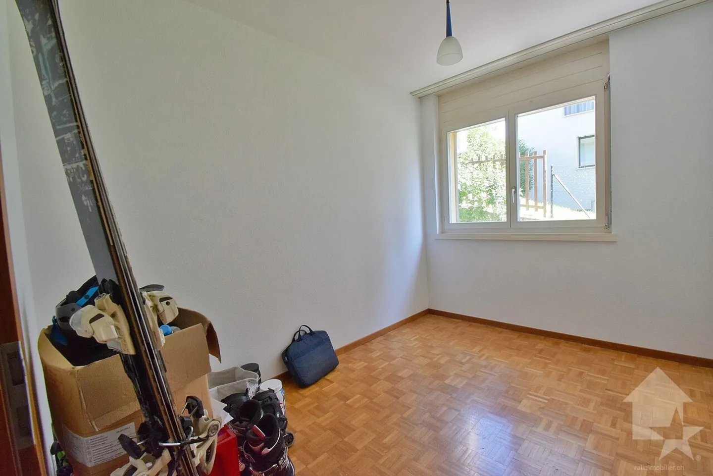Appartamento ristrutturato di 4,5 stanze con un box e un posto auto esterno - Foto 14 di 16