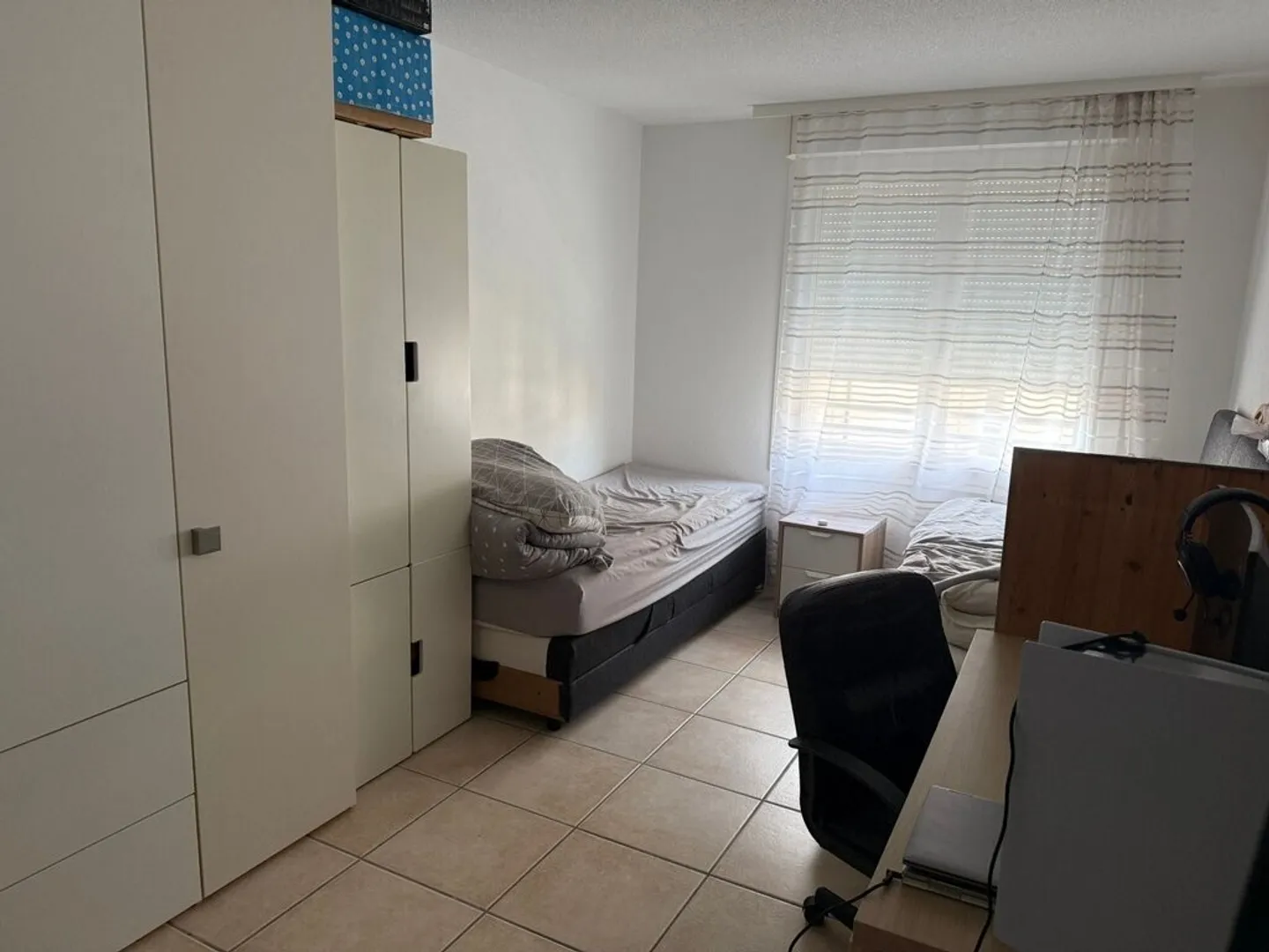 Ampio appartamento vicino a tutti i servizi - Foto 7 di 12