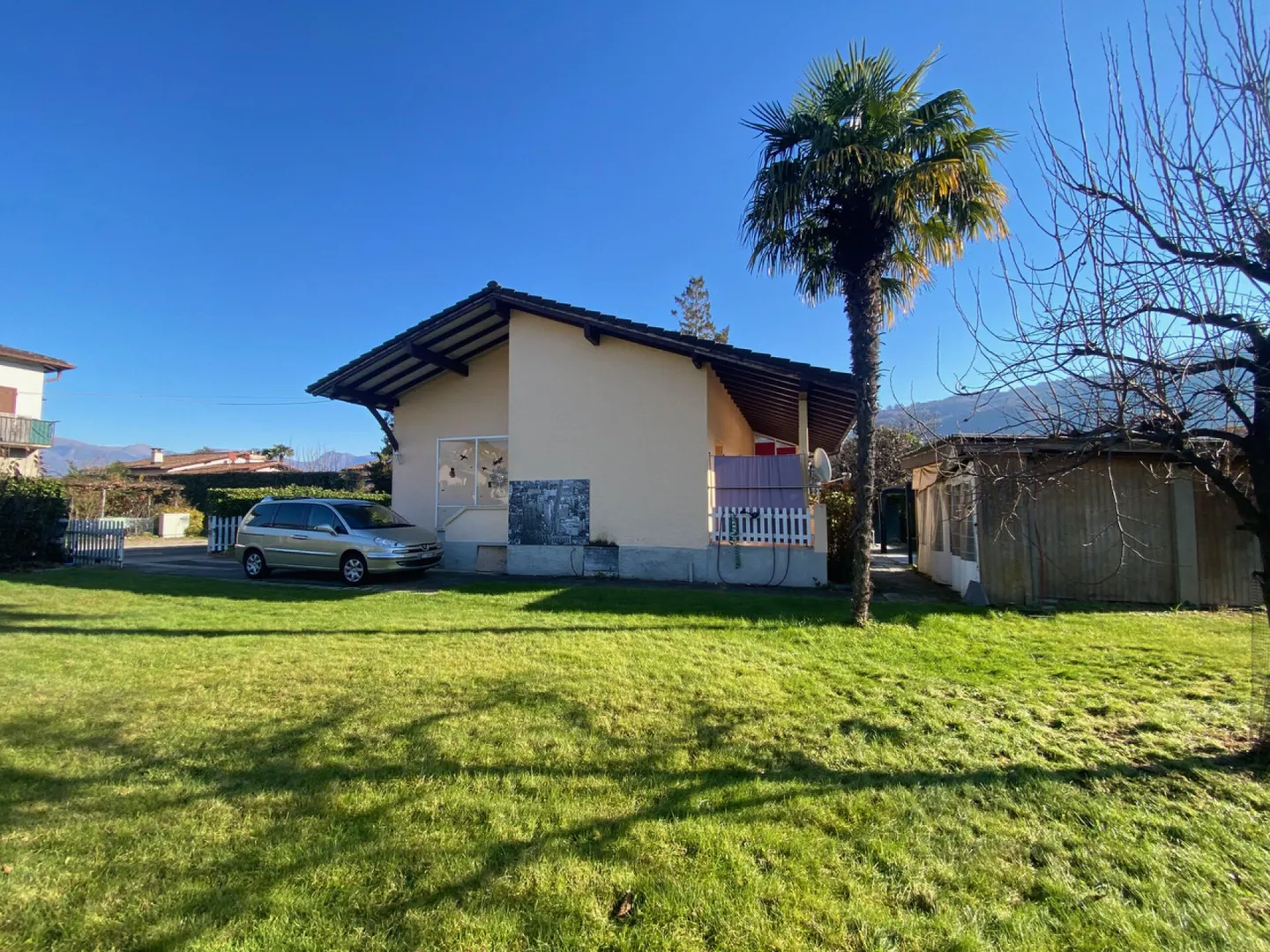 TOP 10114 VENDITA CASA INDIPENDENTE CON GIARDINO E PISCINA - Foto 1 di 9