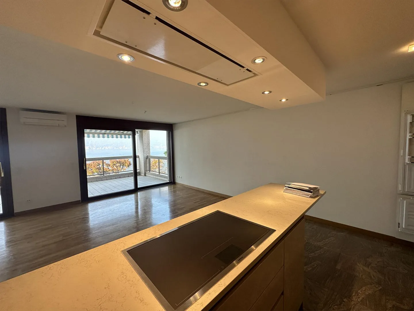 Appartamento esclusivo con vista panoramica sul lago di Lugano - Foto 5 di 17
