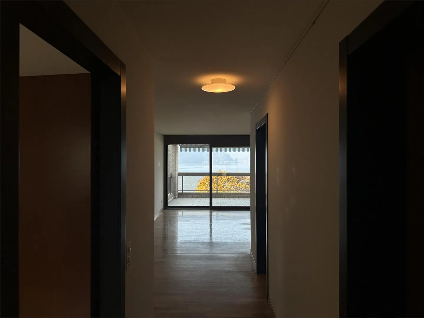 Appartamento esclusivo con vista panoramica sul lago di Lugano - Foto 10 di 17