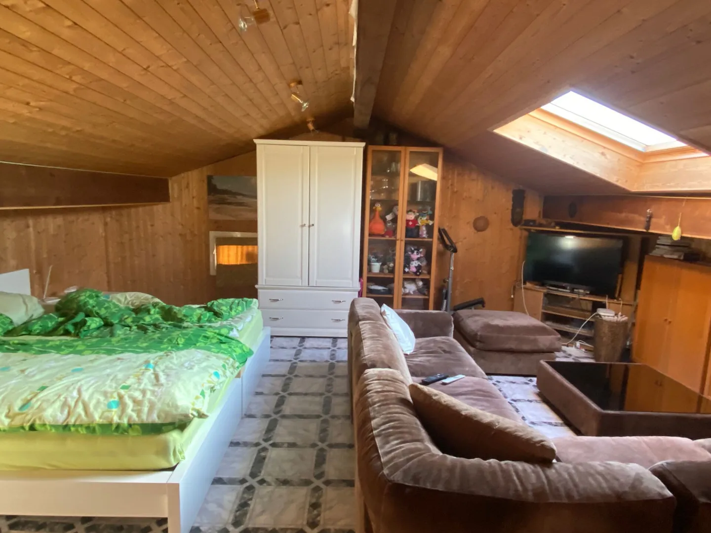 TOP 10114 VENDITA CASA INDIPENDENTE CON GIARDINO E PISCINA - Foto 5 di 9