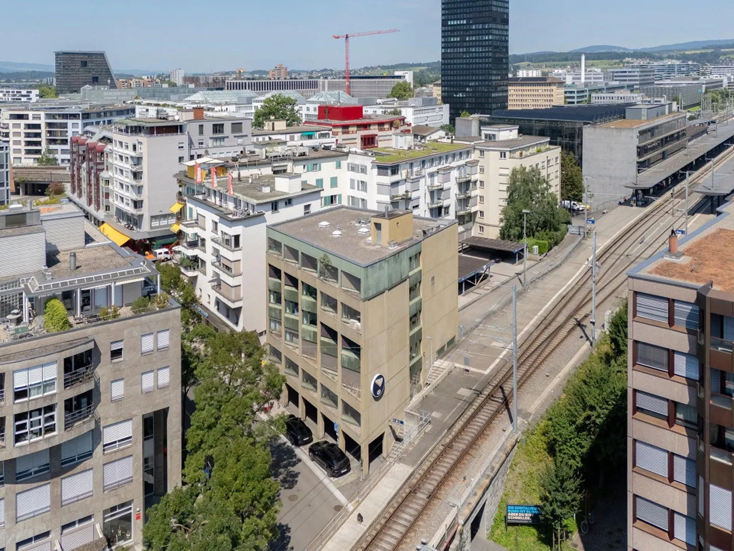 Spazio commerciale, ufficio o vendita centrale direttamente alla stazione di Zug - Foto 2 di 23