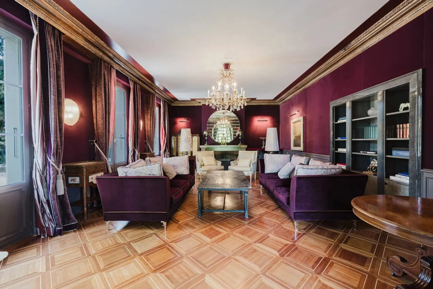 Elegant Family Home in Collonge-Bellerive - Photo 3 of 13