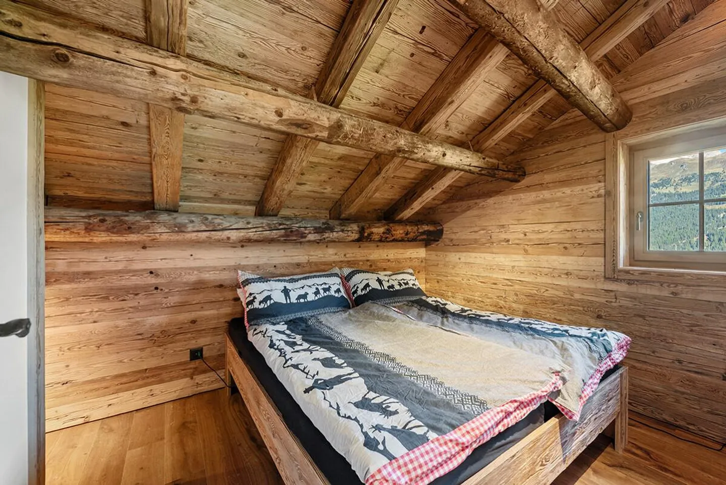Tigignas: Luxuriously Converted Mountain Cabin at the Ski Slope - Photo 4 of 6