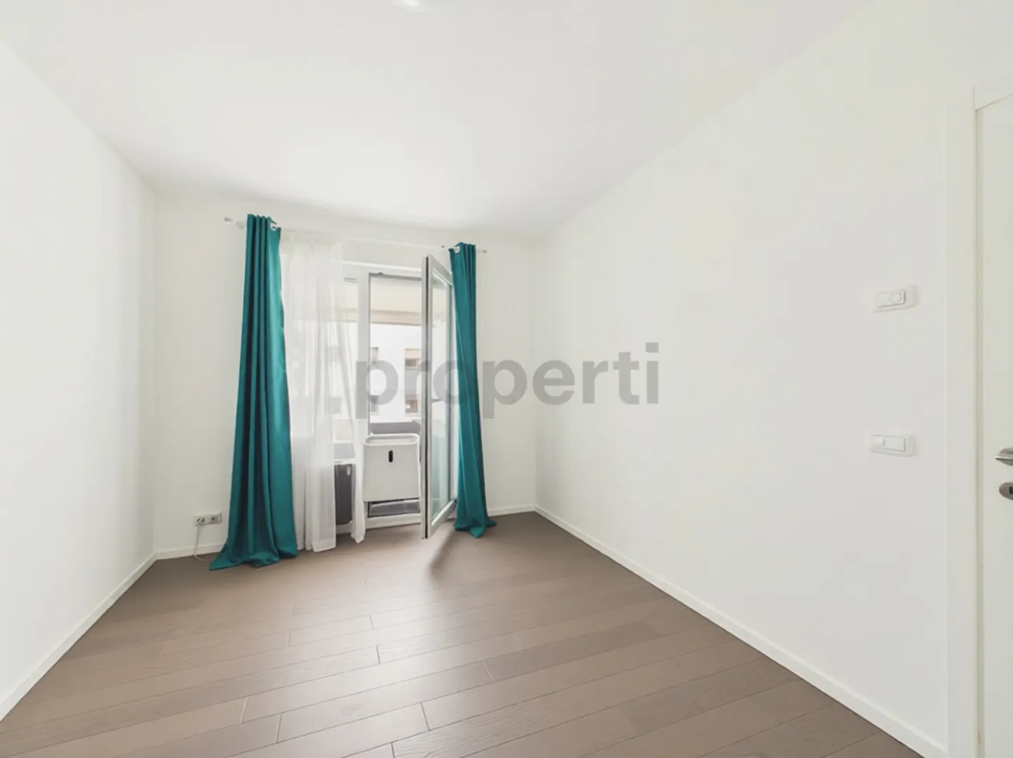 Appartement élégant de 4,5 pièces à Bellinzone avec terrasse de 30 m² - Photo 5 sur 13