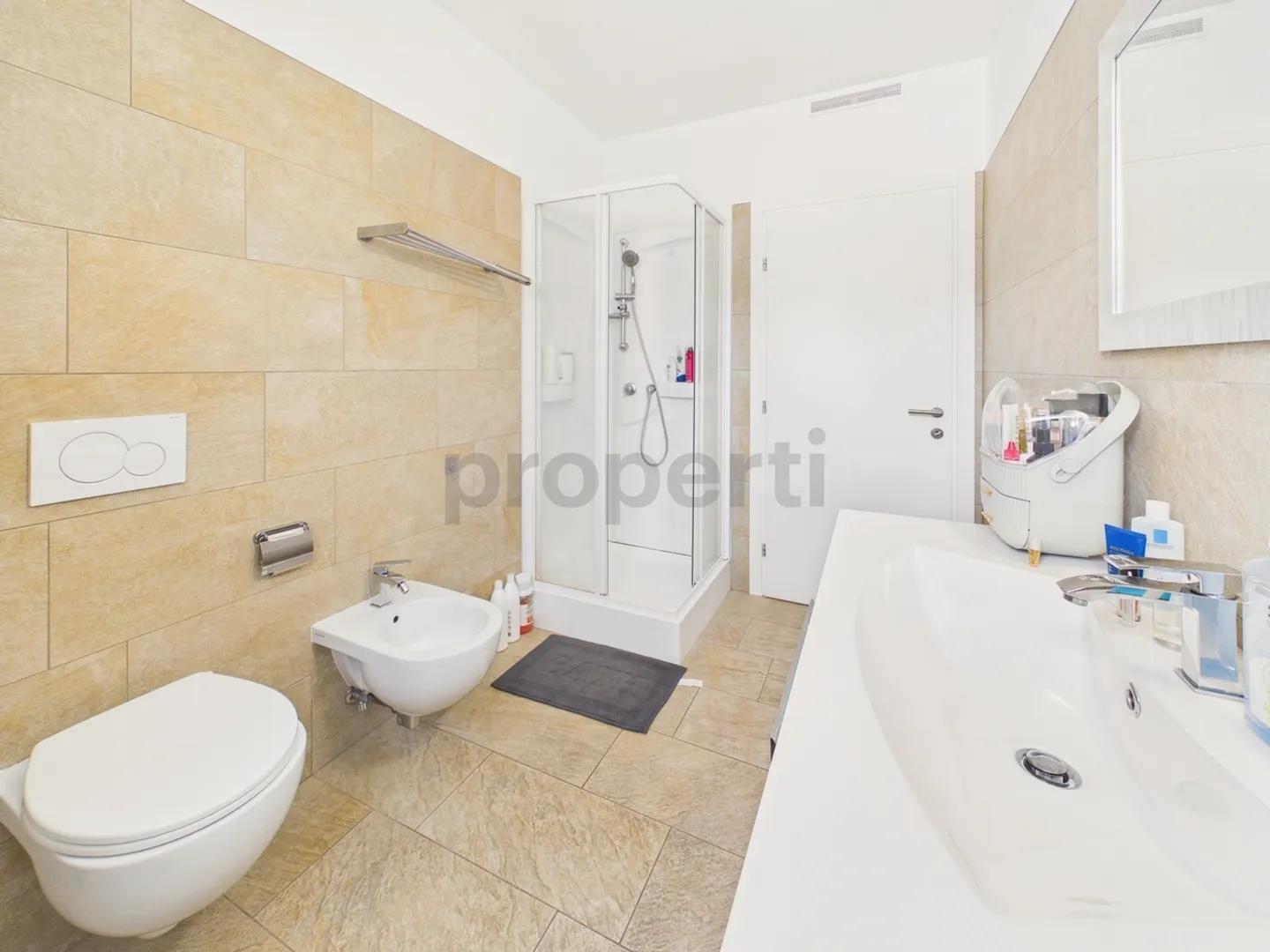 Appartement élégant de 4,5 pièces à Bellinzone avec terrasse de 30 m² - Photo 7 sur 13