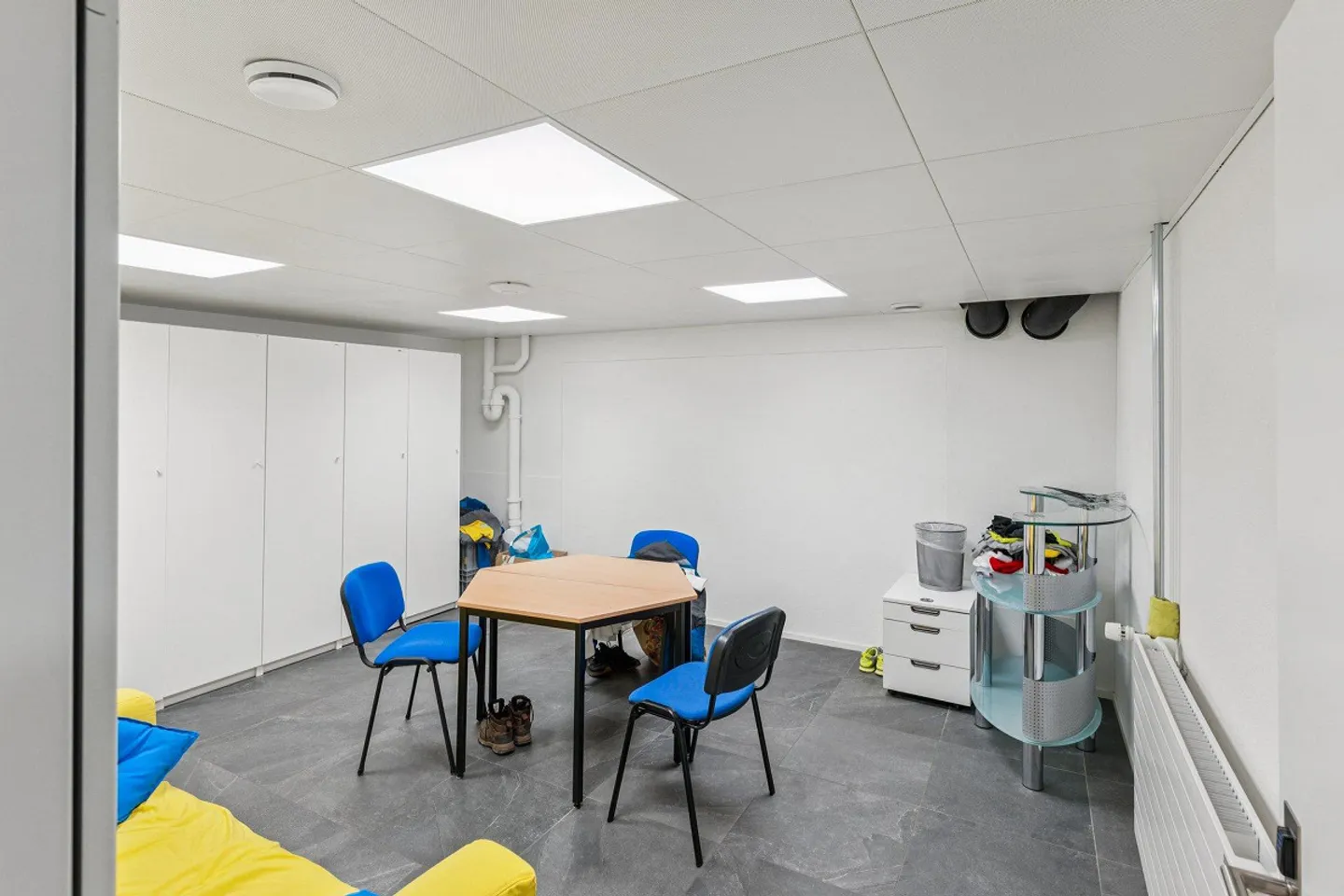 Spazio commerciale, ufficio o vendita centrale direttamente alla stazione di Zug - Foto 21 di 23