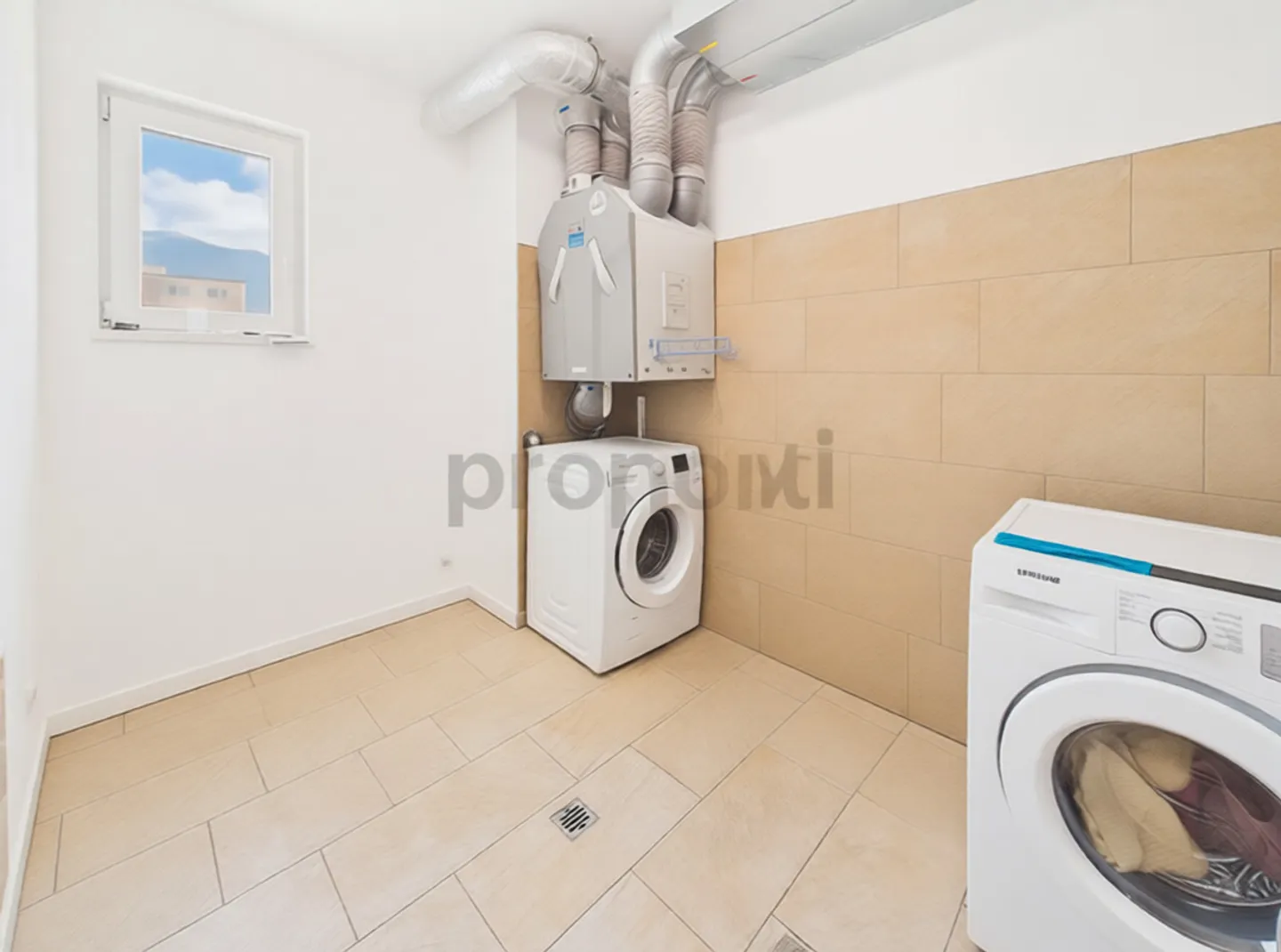 Appartement élégant de 4,5 pièces à Bellinzone avec terrasse de 30 m² - Photo 12 sur 13