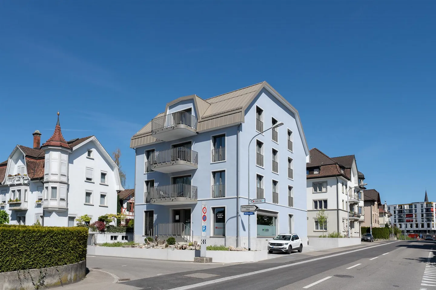 Moderno appartamento mansardato di 4,5 locali con balcone a Wil - Foto 1 di 14