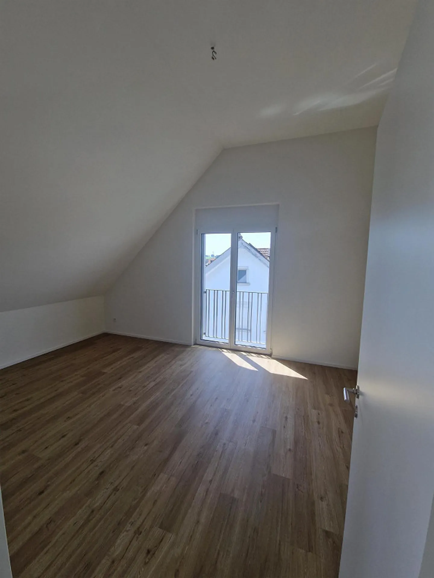 Moderno appartamento mansardato di 4,5 locali con balcone a Wil - Foto 13 di 14