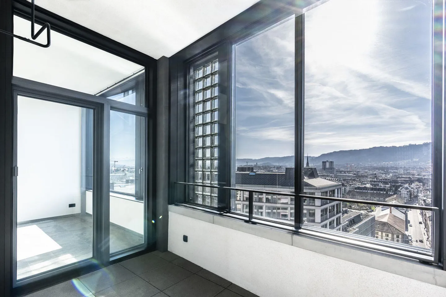 Europaallee - 5.5 stanze con vista mozzafiato - Foto 2 di 13