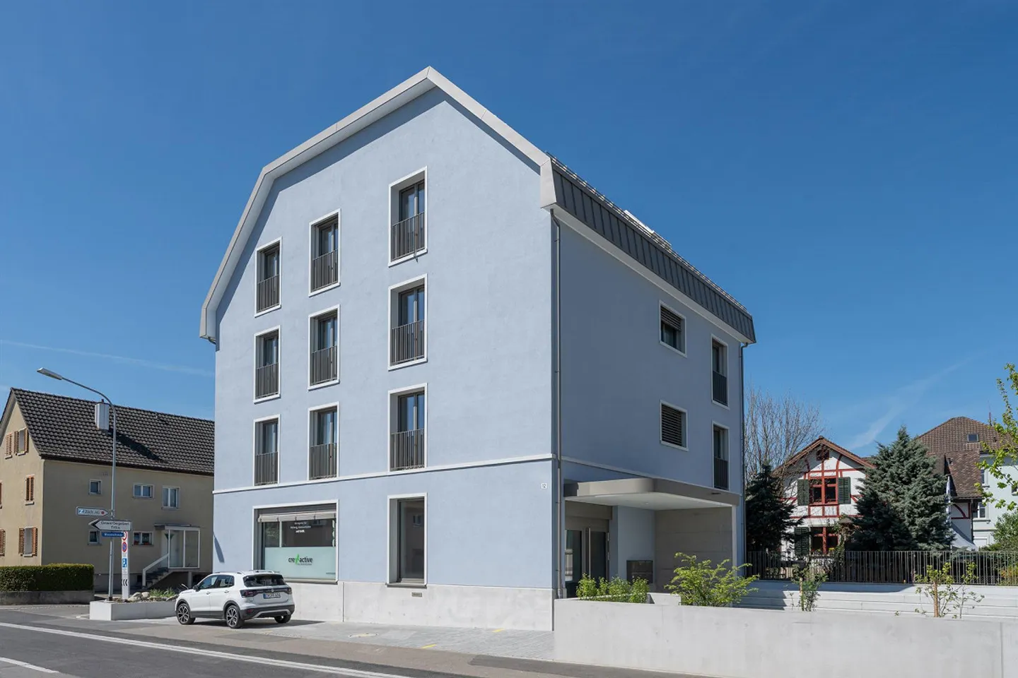 Moderno appartamento mansardato di 4,5 locali con balcone a Wil - Foto 2 di 14
