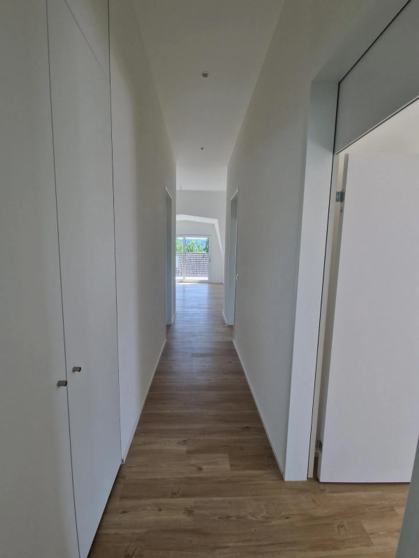 Moderno appartamento mansardato di 4,5 locali con balcone a Wil - Foto 6 di 14