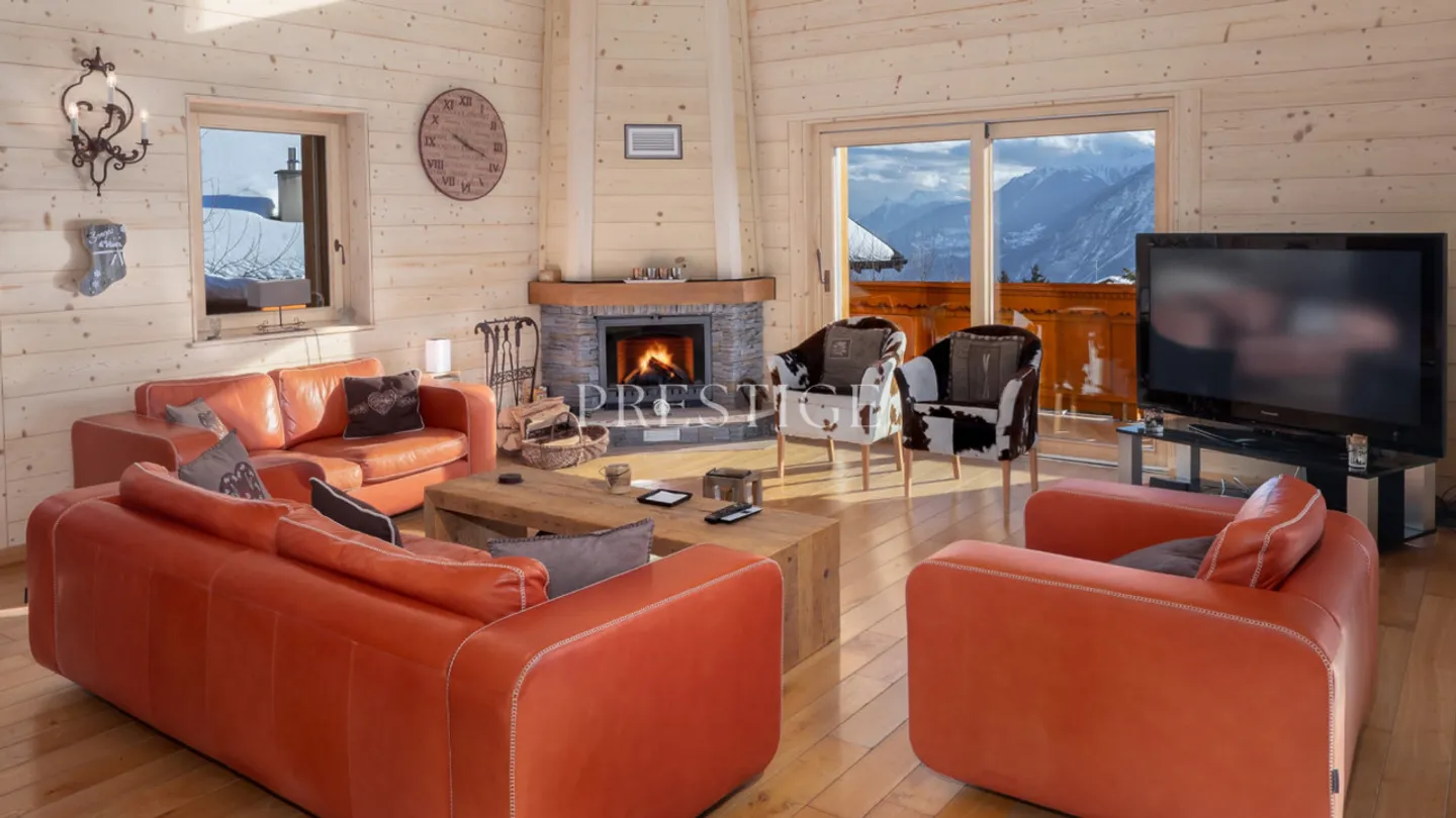 Charmante Wohnung nur wenige Schritte vom Zentrum von Crans-Montana entfernt - Foto 2 von 14
