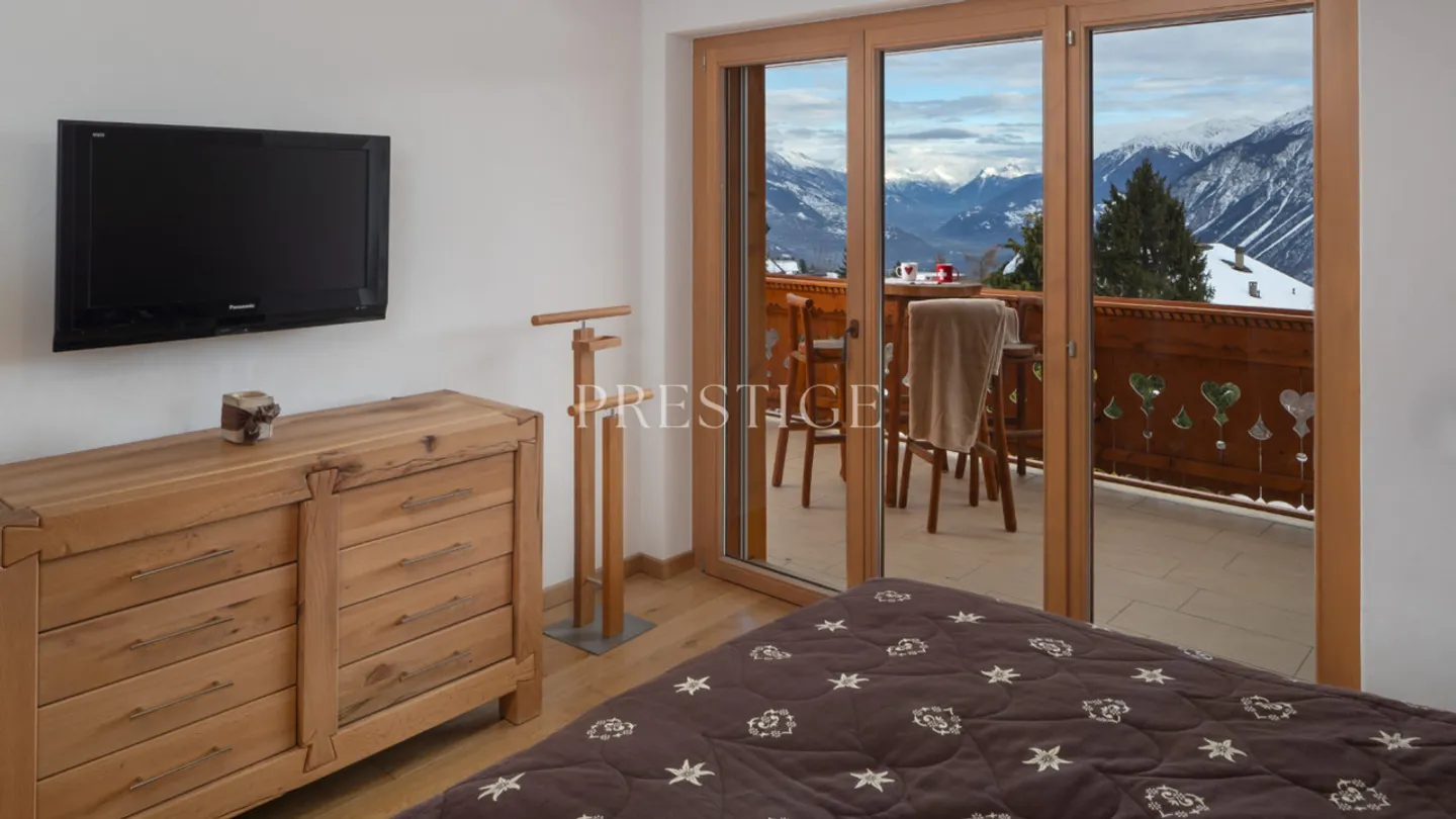 Charmante Wohnung nur wenige Schritte vom Zentrum von Crans-Montana entfernt - Foto 8 von 14