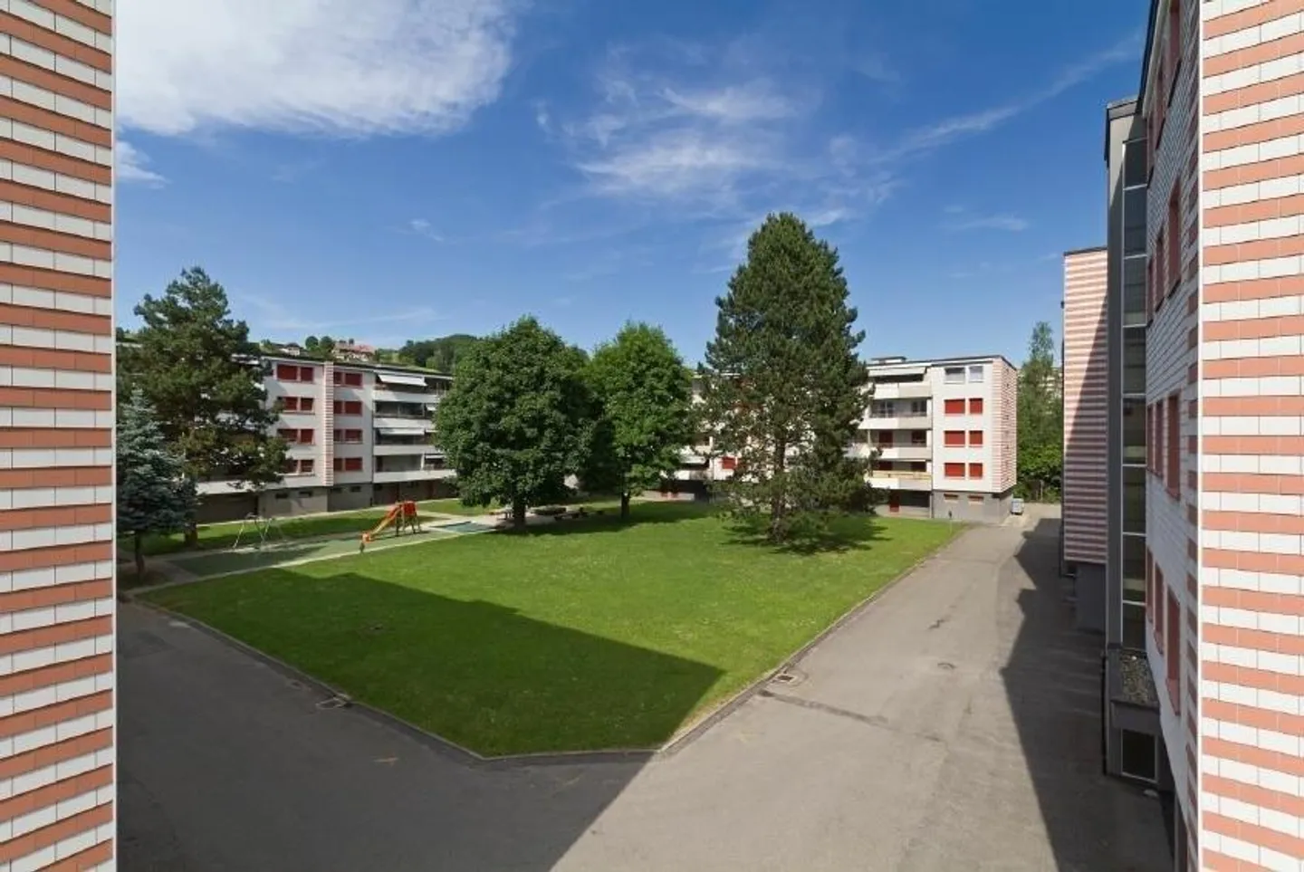 Petit appartement familial - Nous avons quelque chose pour vous ! - Photo 1 sur 4