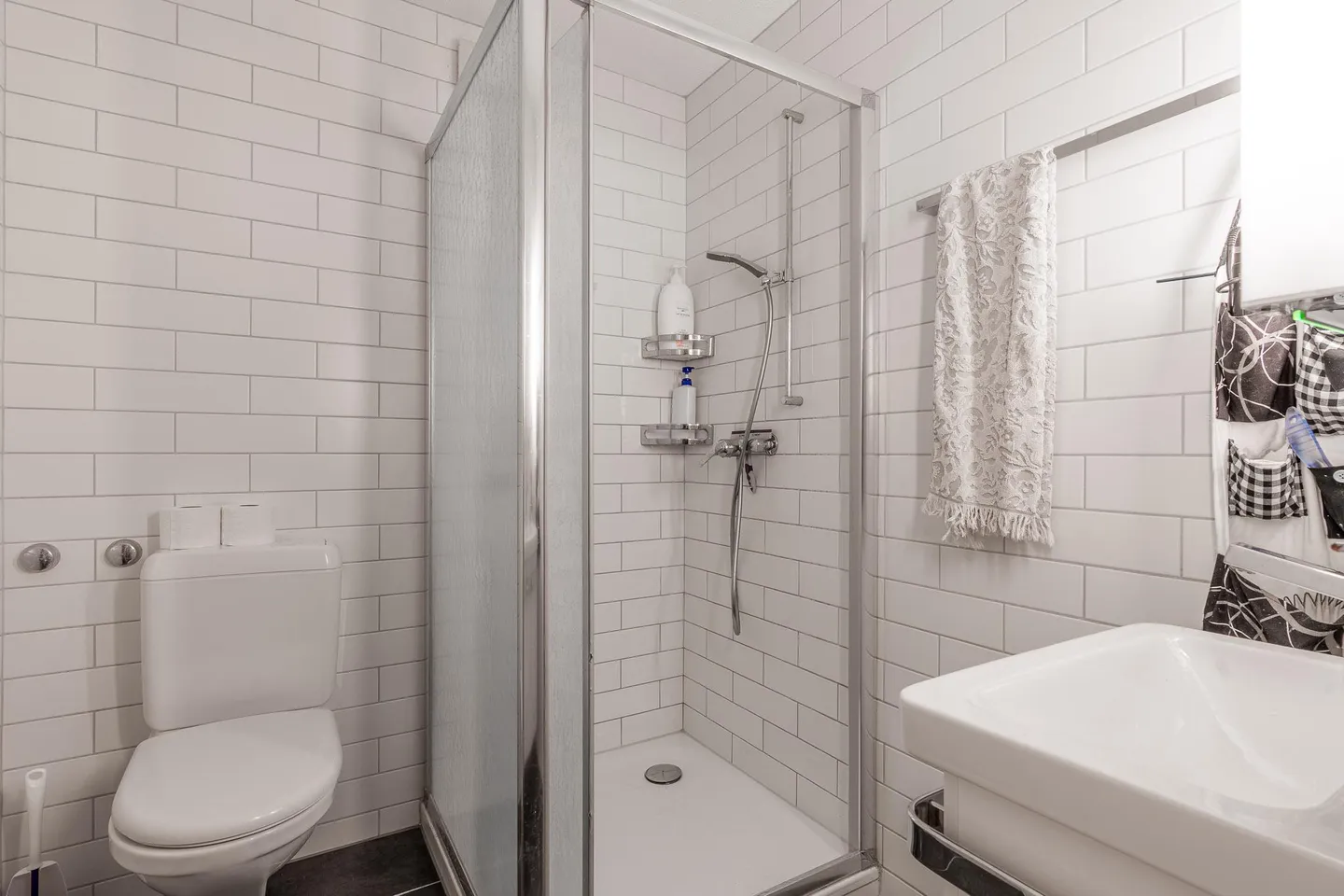 Geräumige 4,5-Zimmer-Wohnung mit Balkon im Stadtzentrum - Foto 8 von 9