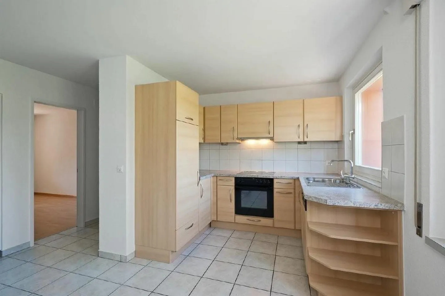 Petit appartement familial - Nous avons quelque chose pour vous ! - Photo 2 sur 4