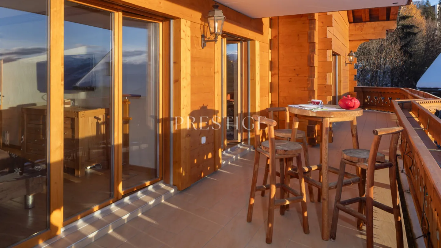Charmante Wohnung nur wenige Schritte vom Zentrum von Crans-Montana entfernt - Foto 10 von 14