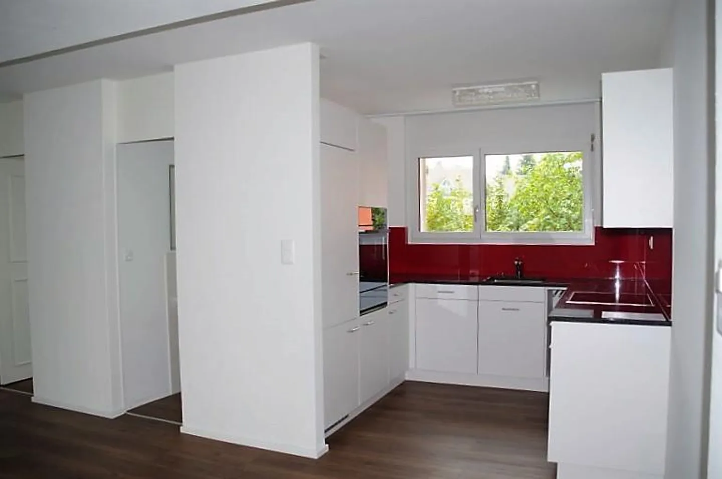 ruhig gelegene 3 1/2 Zi Wohnung mit Weitblick ins Grüne - Foto 4 von 7