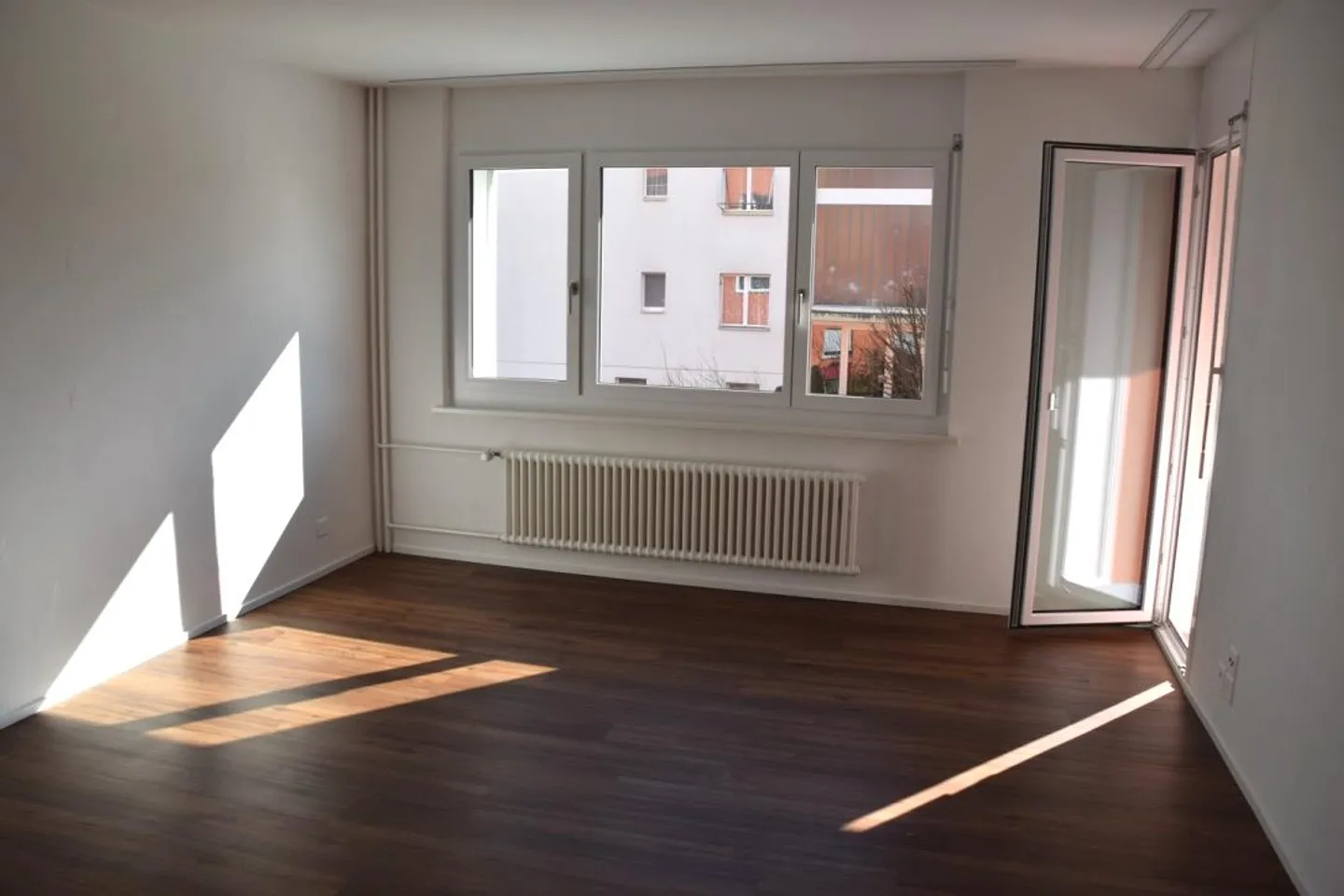 ruhig gelegene 3 1/2 Zi Wohnung mit Weitblick ins Grüne - Foto 7 von 7