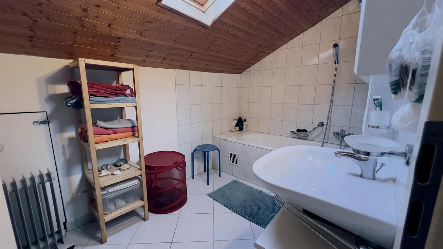 Casa unifamiliare 5 camere ristrutturata a Miglieglia - Foto 6 di 13