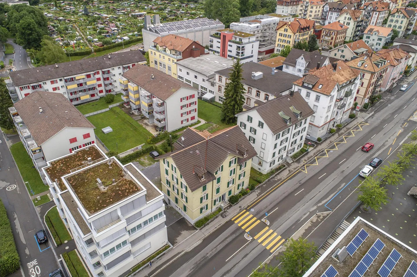 Appartement dans un emplacement central - Photo 2 sur 17