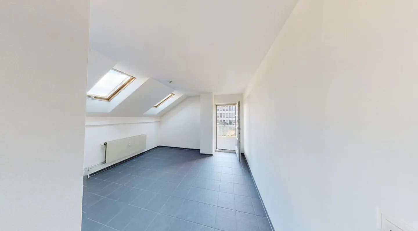 Geräumige 6-Zimmer-Wohnung in Thun - Foto 2 von 13