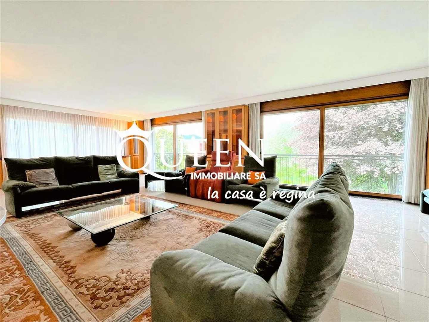 Vacallo: spacious villa with large garden - Photo 8 of 13