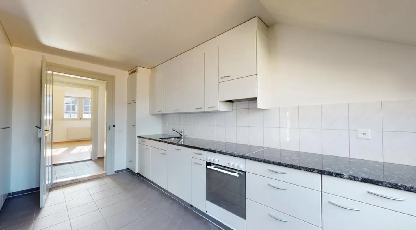 Geräumige 6-Zimmer-Wohnung in Thun - Foto 3 von 13