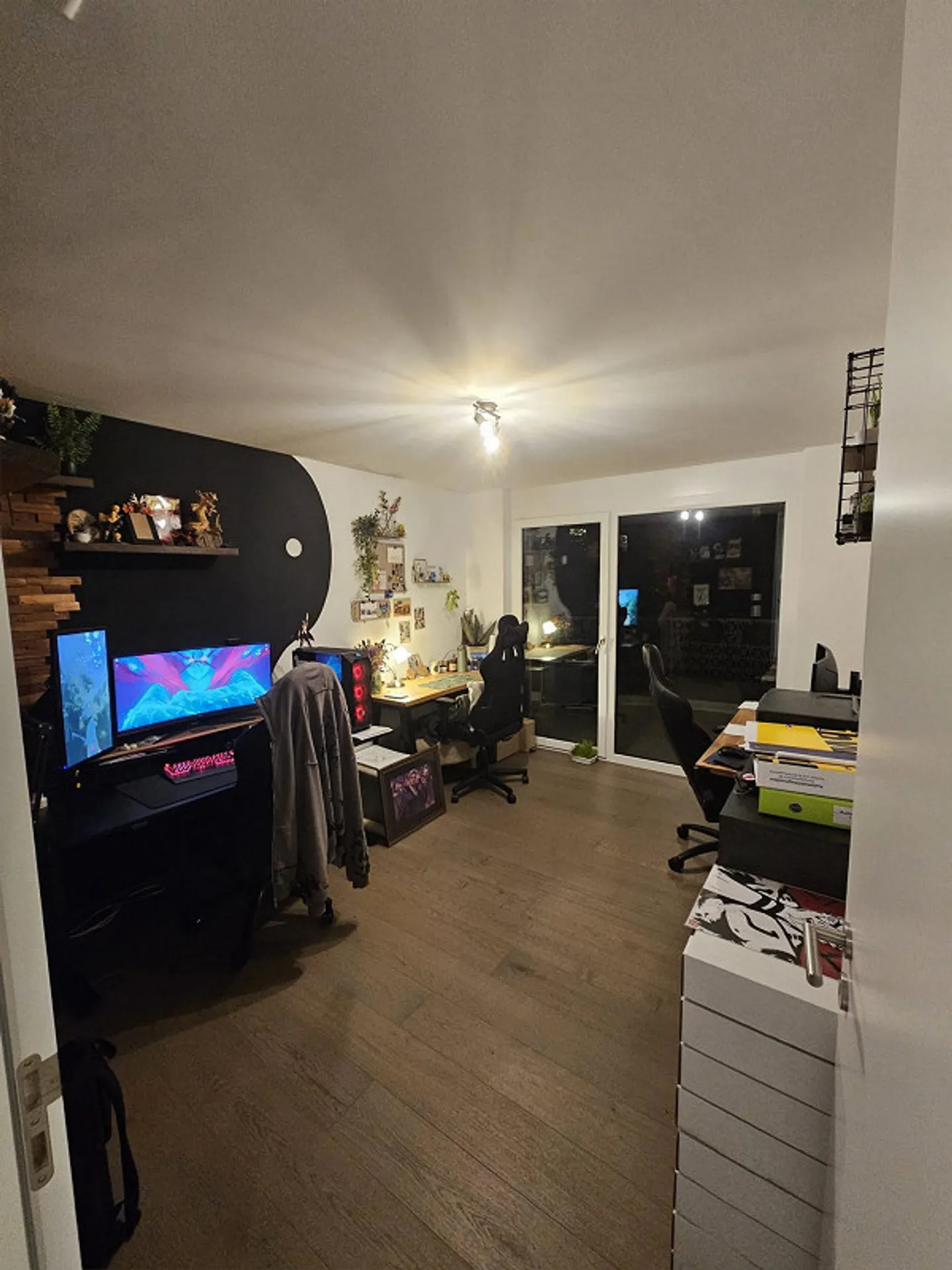 Moderne 4.5-Zimmer-Wohnung mit zwei Balkonen in attraktiver Überbauun - Foto 4 von 13
