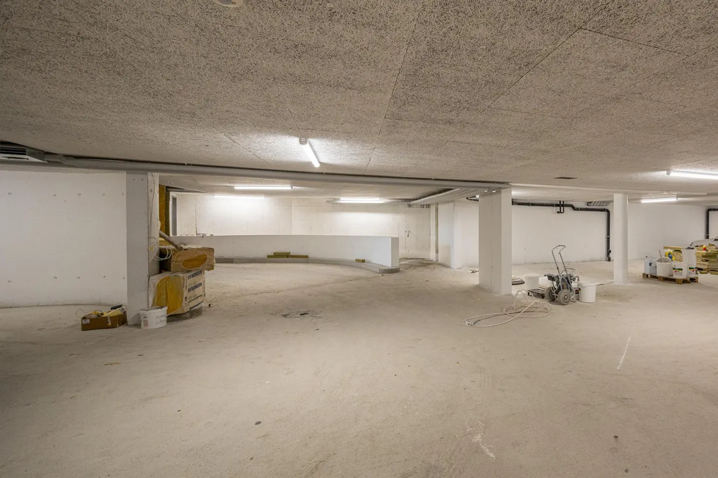 Places de stationnement souterrain - Photo 3 sur 4