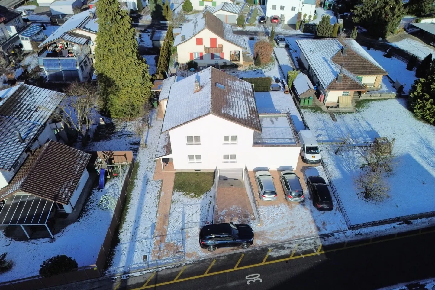 Ample Space for Family & Generations: Renovated House with Garden, Terrace & Garage - Photo 14 of 16