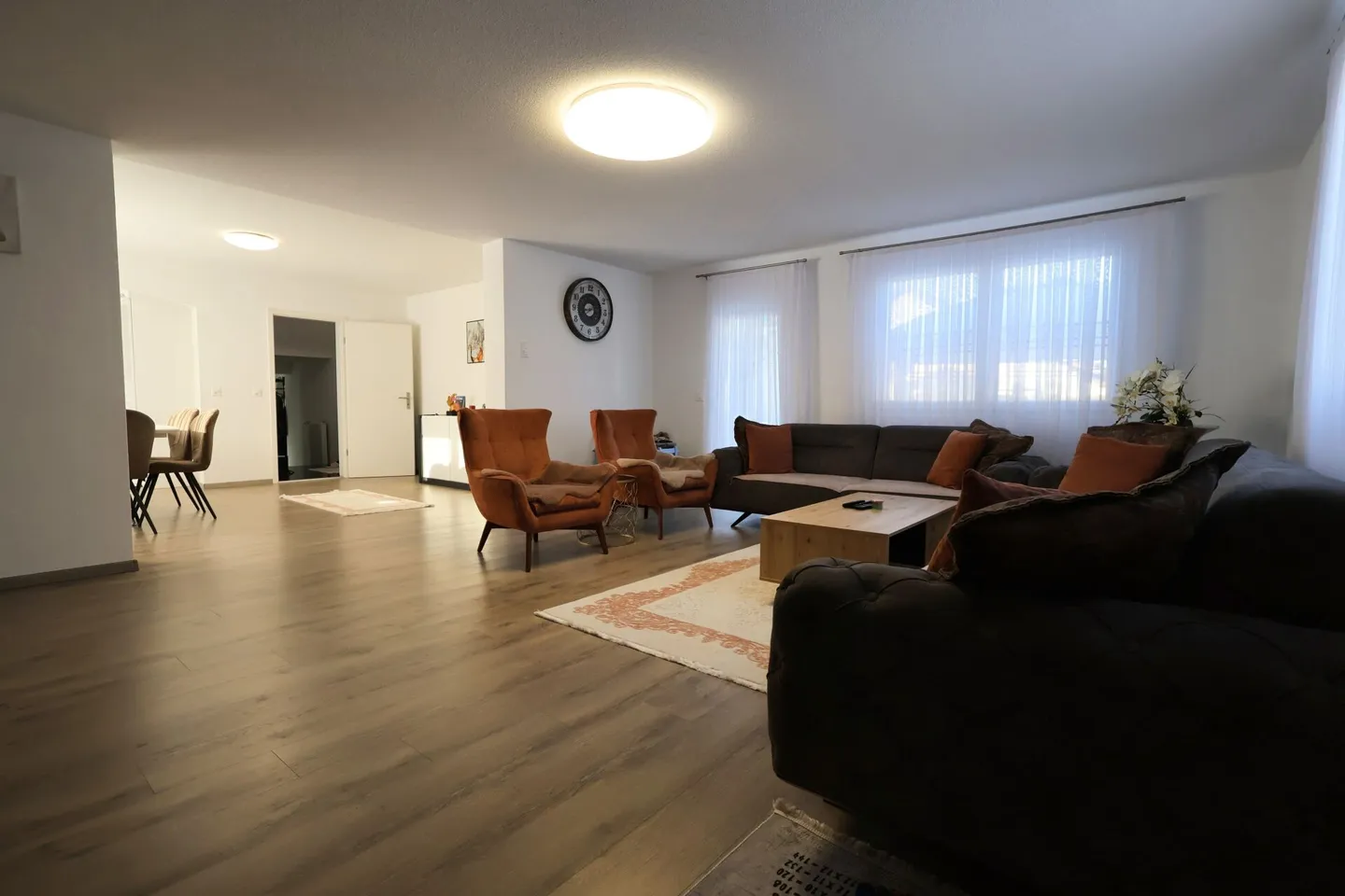 Ample Space for Family & Generations: Renovated House with Garden, Terrace & Garage - Photo 2 of 16