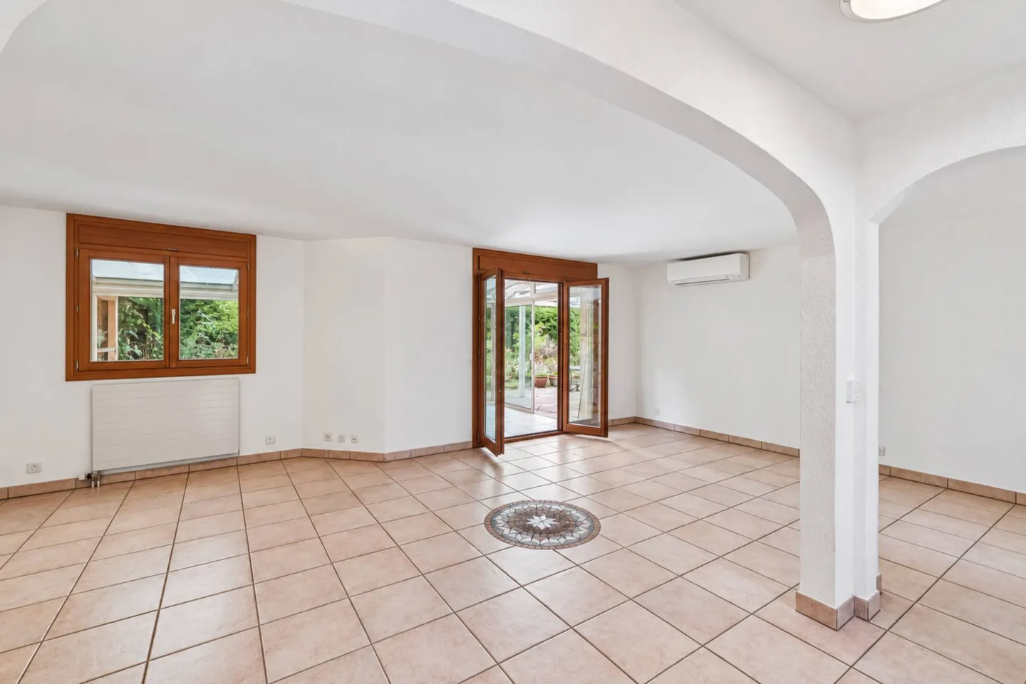 Belle villa familiale, au calme absolu et à deux pas du lac - Foto 3 von 11