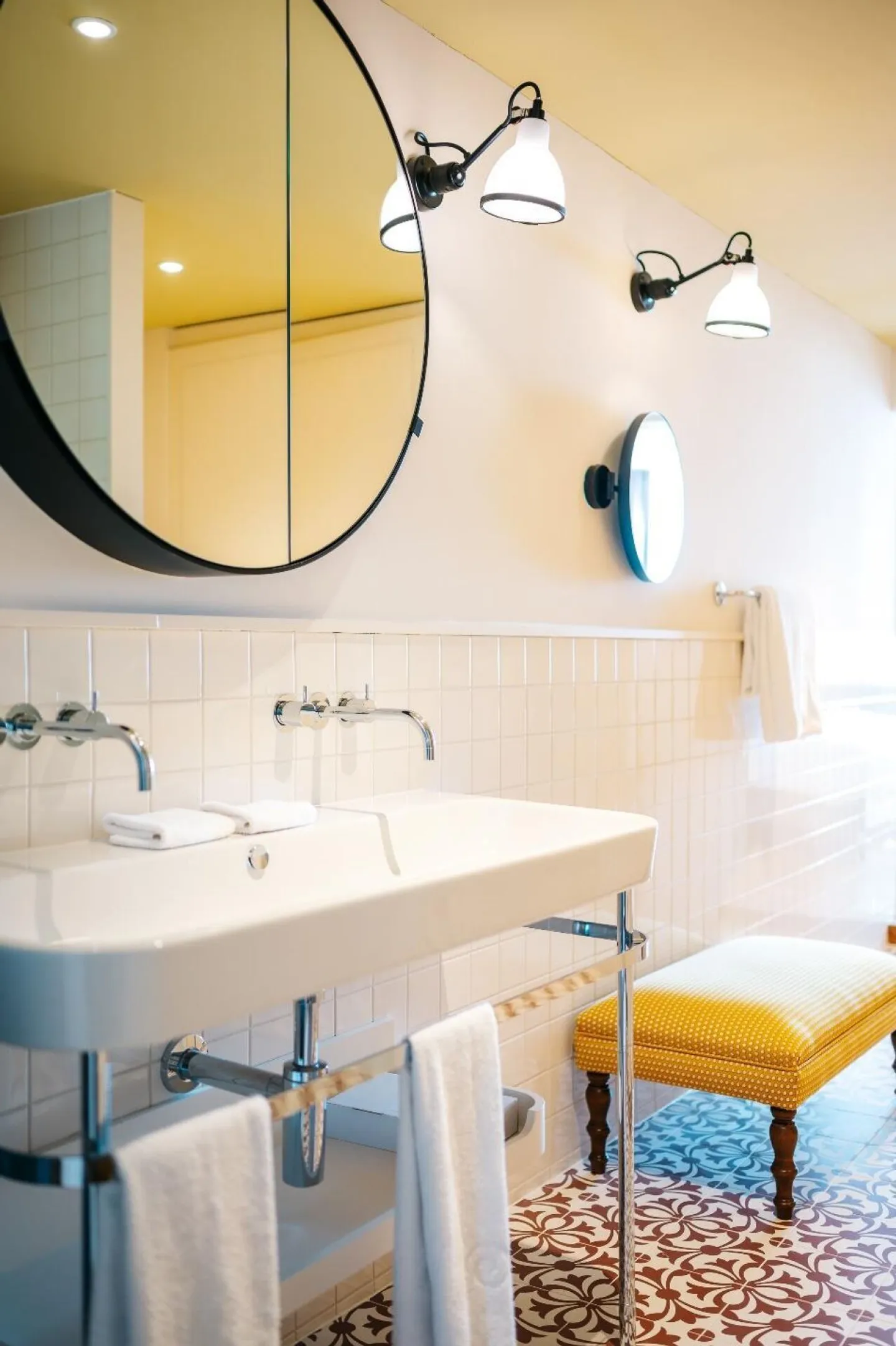 Fully Equipped Luxury Apartments in Historic Building in City Center - Photo 11 of 20