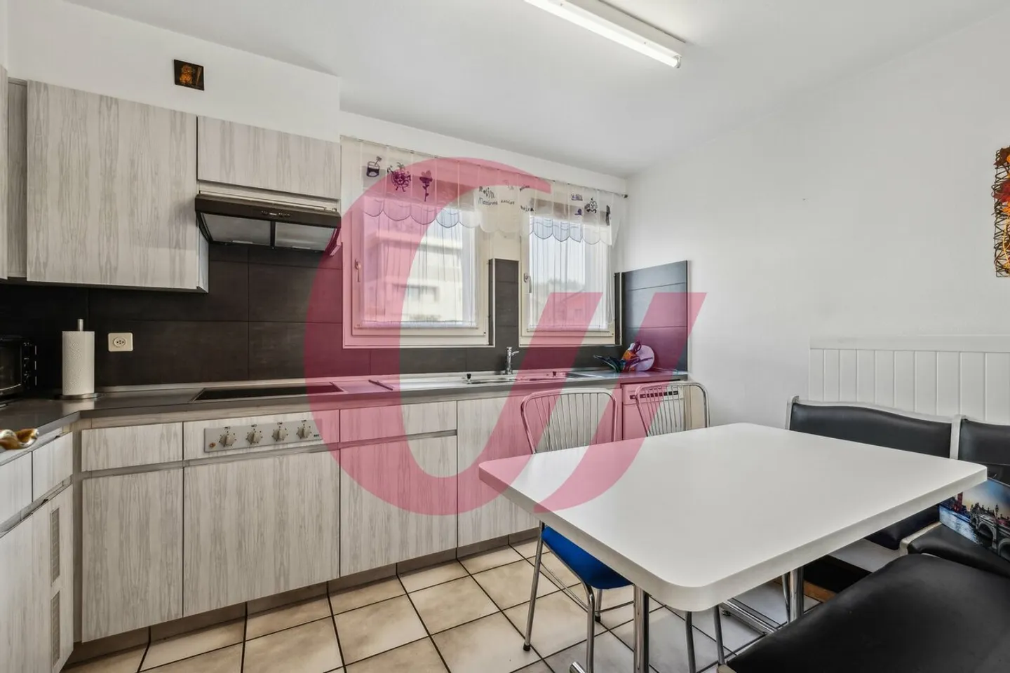 6,5-Zimmer-Einfamilienhaus mit Garage in Belfaux zu verkaufen - Foto 3 von 10