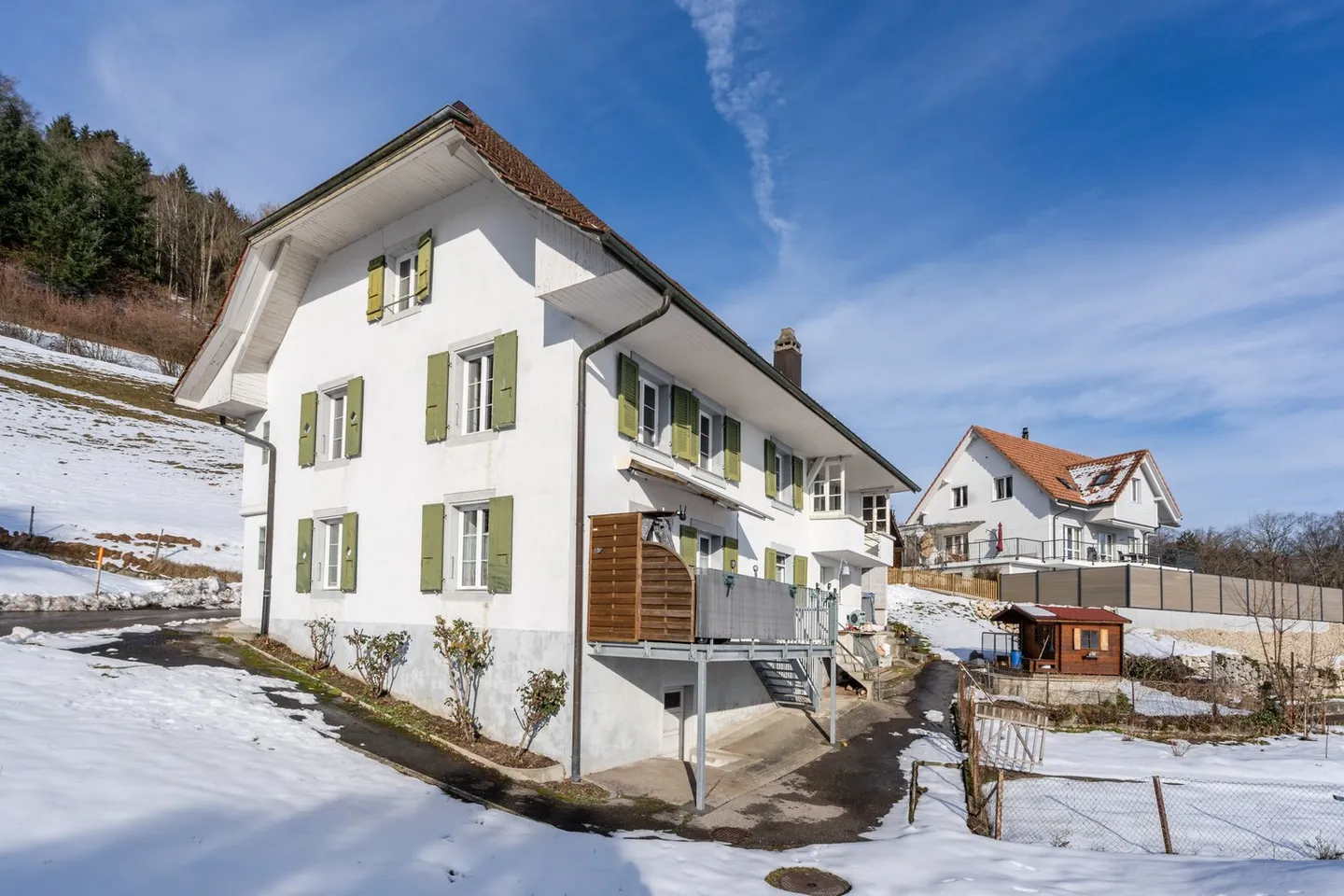 Casa bifamiliare con potenziale di espansione ad Attiswil BE - Foto 1 di 24