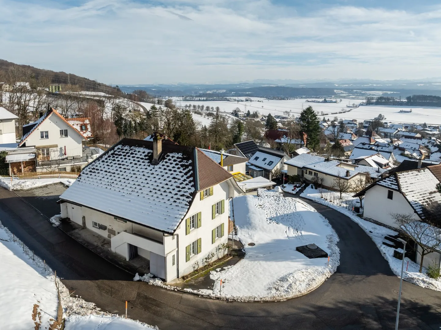 Casa bifamiliare con potenziale di espansione ad Attiswil BE - Foto 2 di 24