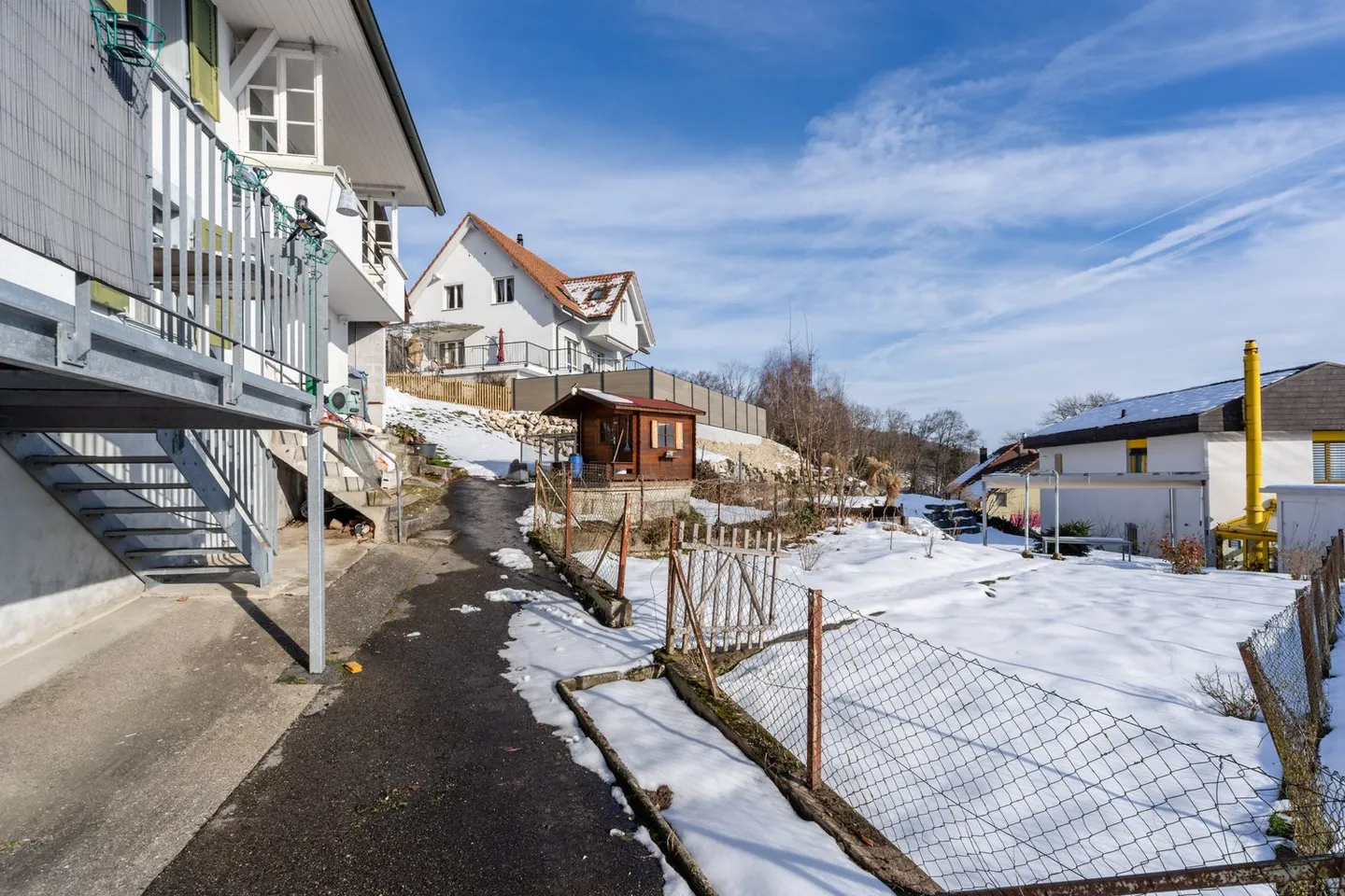 Casa bifamiliare con potenziale di espansione ad Attiswil BE - Foto 8 di 24