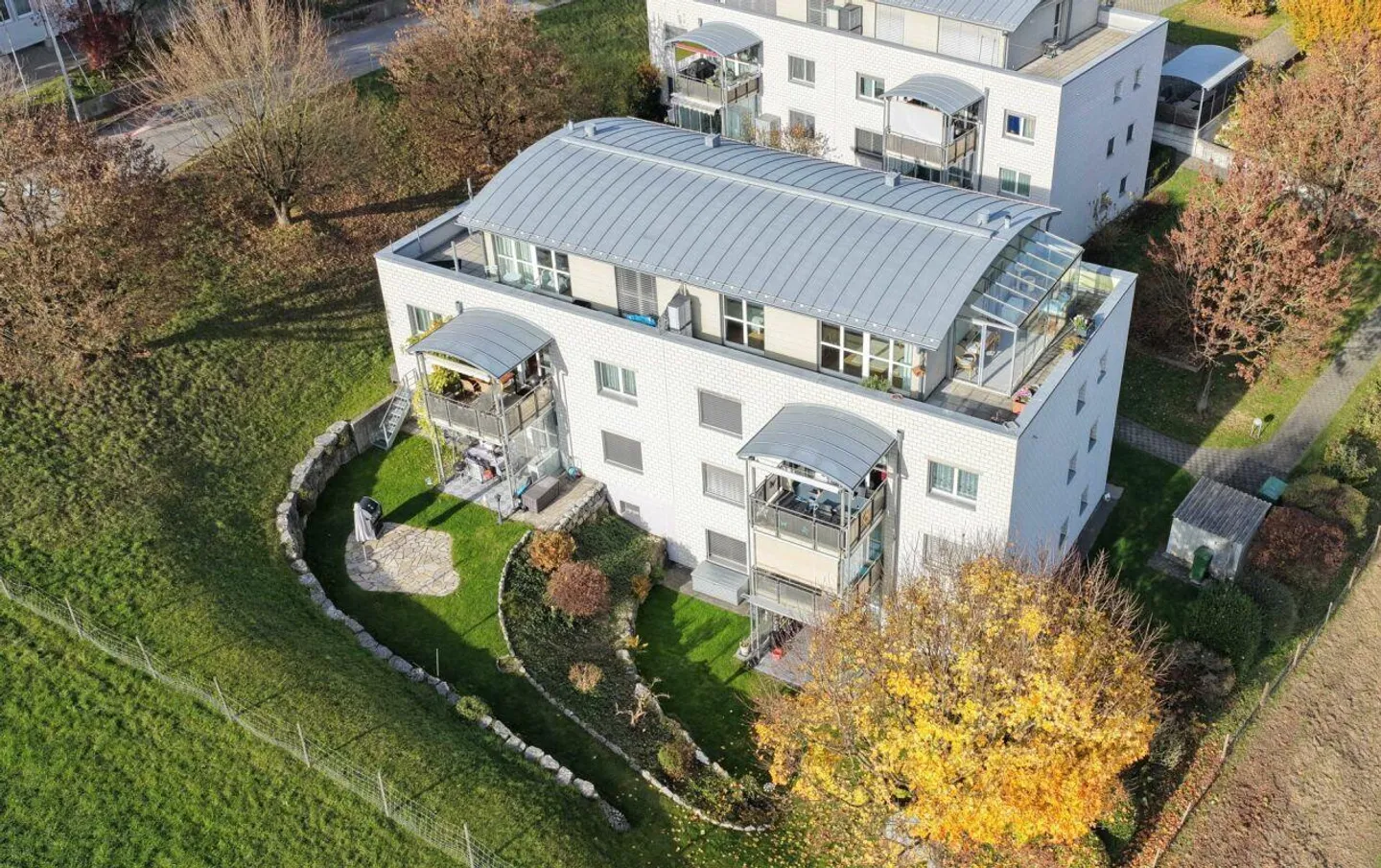 2.5-room penthouse apartment with winter garden and view - Photo 1 of 8